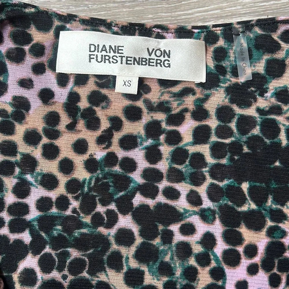 DVF  Viviette wrap-effect ruched printed stretch mesh mini dress - Picture 9 of 11